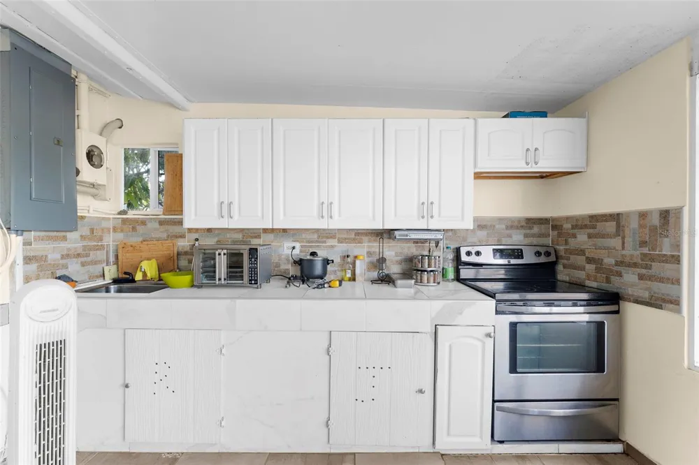4428 W 56TH STREET Bradenton, FL 34210