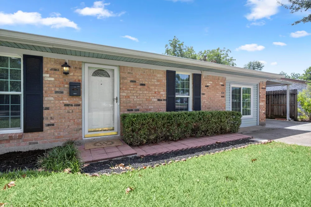 7047 Inkberry Drive Houston, TX 77092