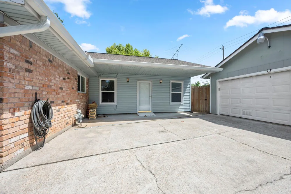 7047 Inkberry Drive Houston, TX 77092