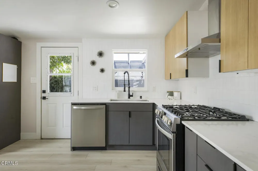 863 S Vecino Drive Glendora, CA 91740