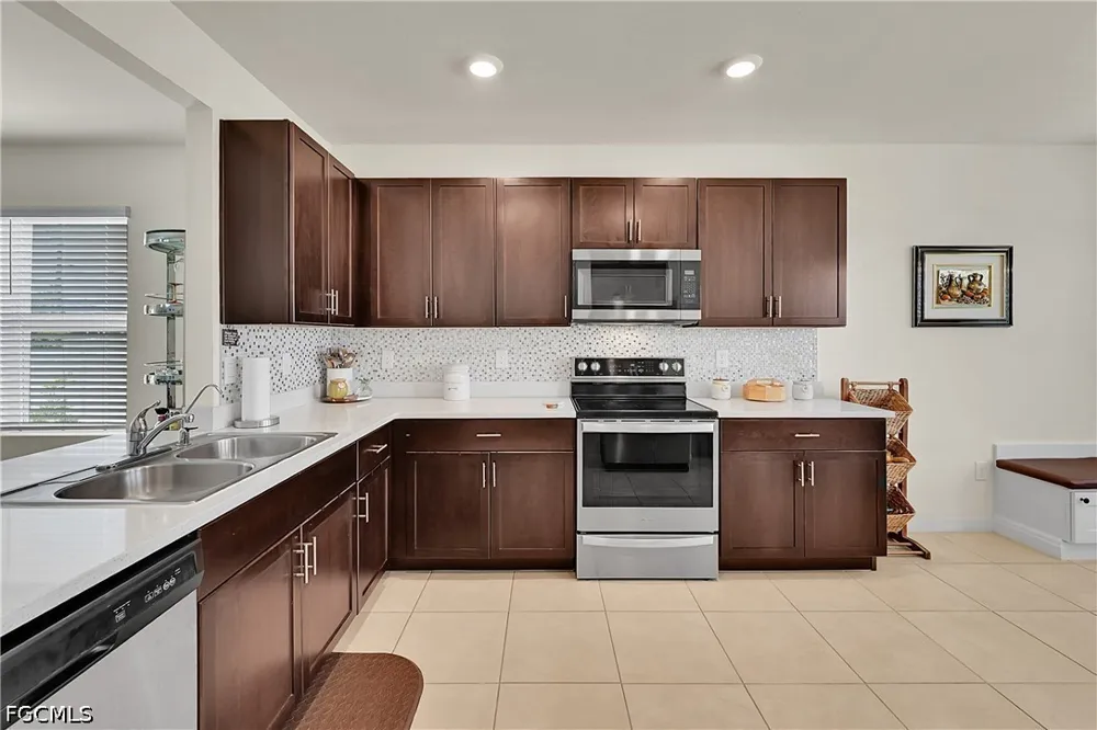 NE 6th Place Cape Coral, FL 33909