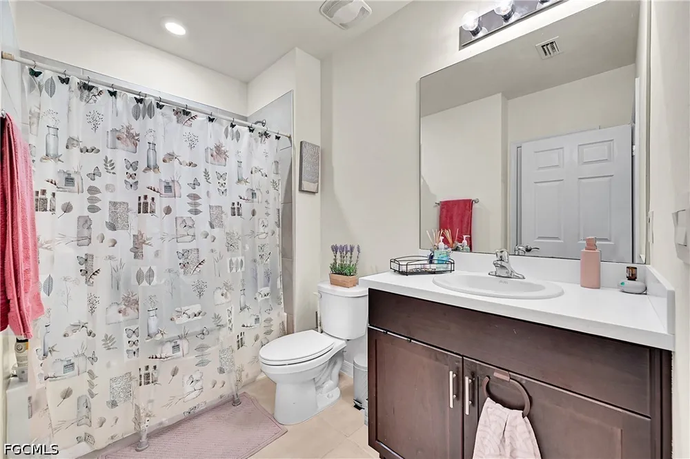 NE 6th Place Cape Coral, FL 33909