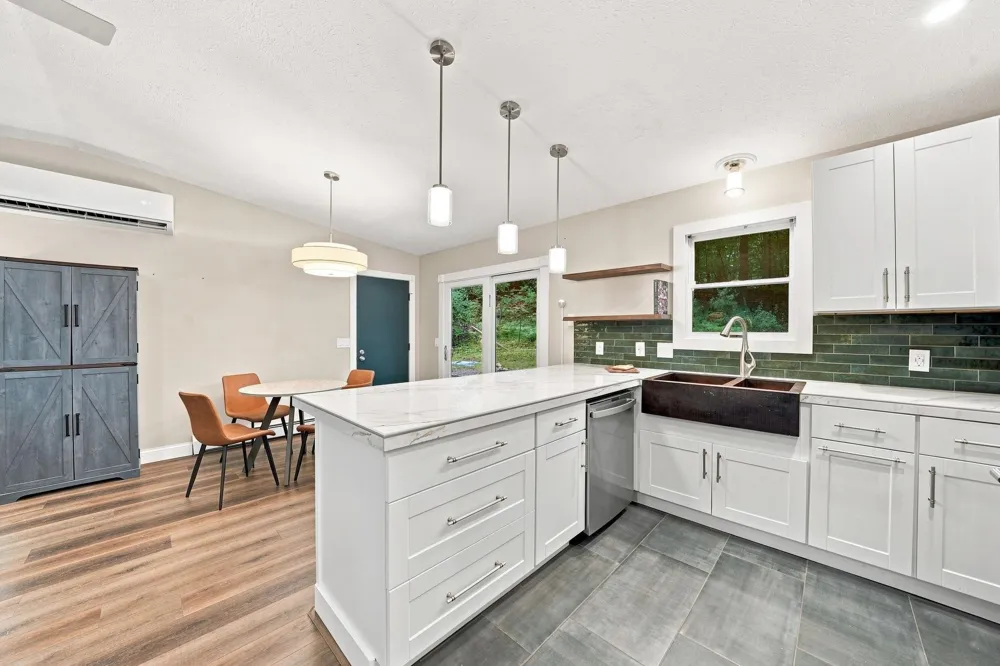 3787 Prouty Road East Bay Township, MI 49686