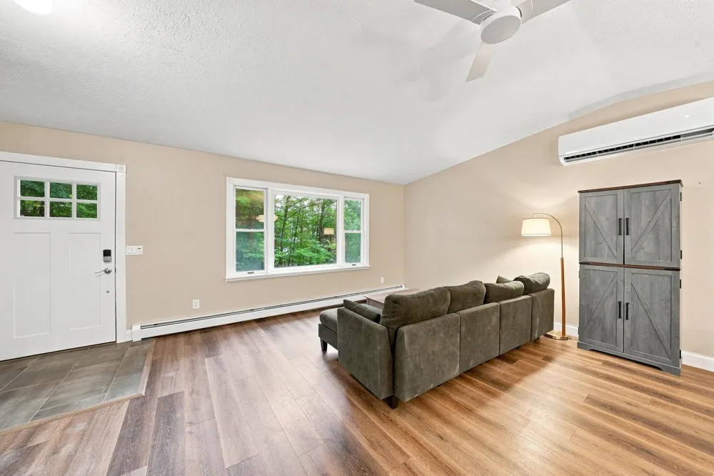 3787 Prouty Road East Bay Township, MI 49686