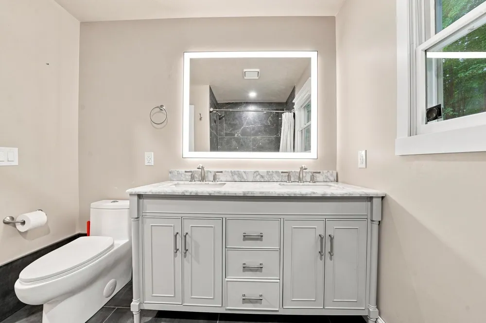 3787 Prouty Road East Bay Township, MI 49686