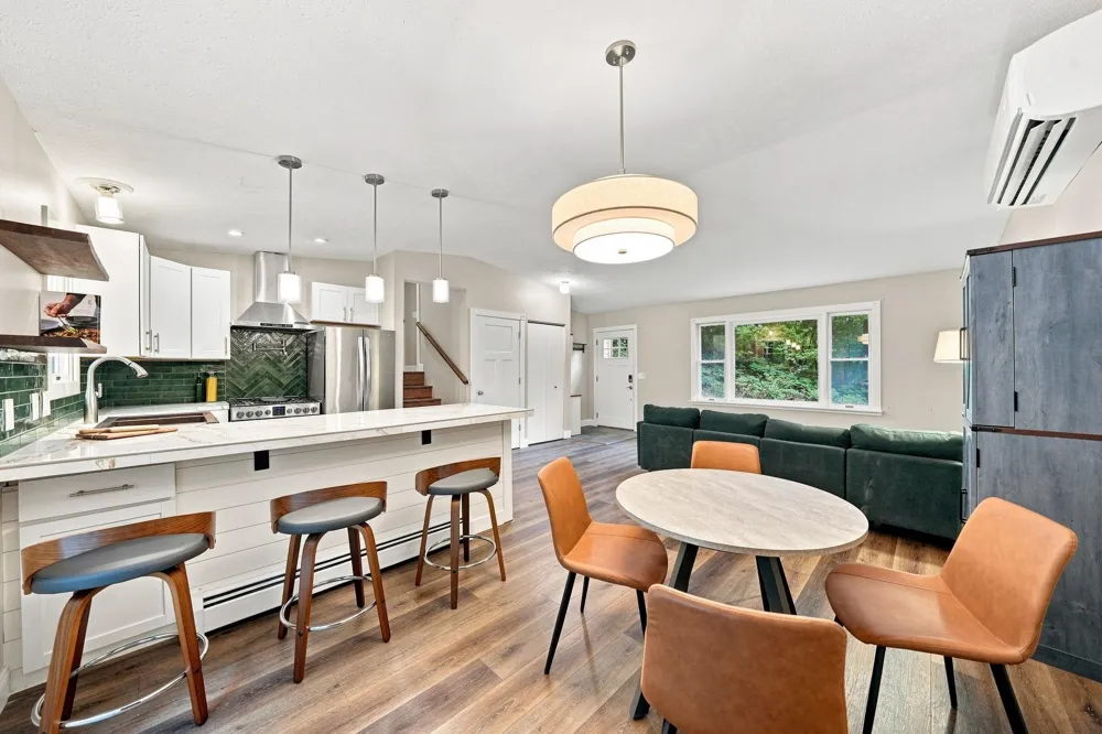 3787 Prouty Road East Bay Township, MI 49686