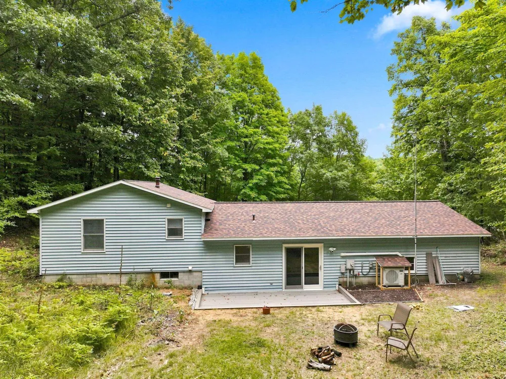 3787 Prouty Road East Bay Township, MI 49686