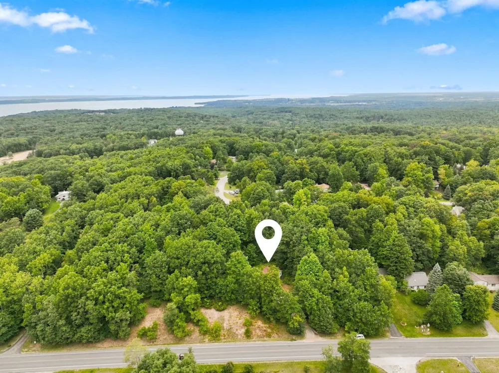 3787 Prouty Road East Bay Township, MI 49686