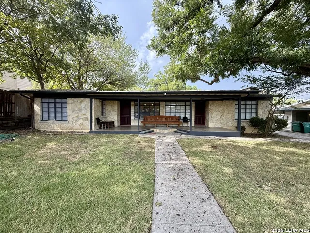 215 Deerwood Dr San Antonio, TX 78209