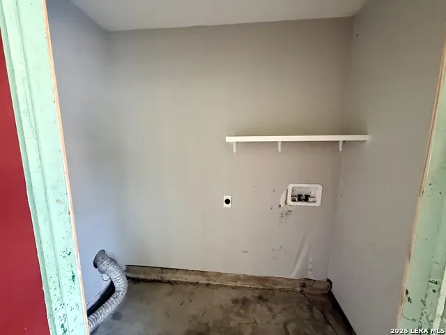 215 Deerwood Dr San Antonio, TX 78209