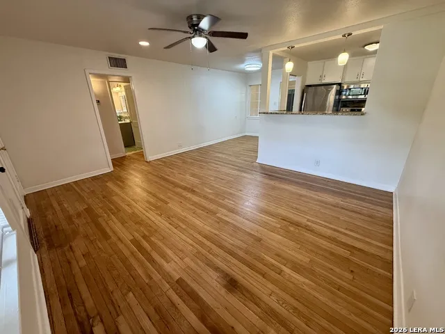 215 Deerwood Dr San Antonio, TX 78209
