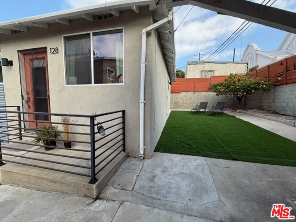 128 BURLINGTON AVENUE Los Angeles, CA 90026