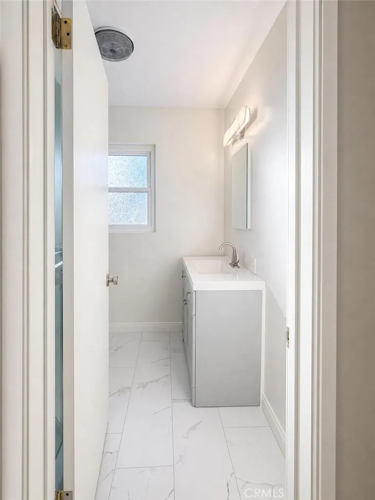 429 Morning Canyon Newport Beach, CA 92625