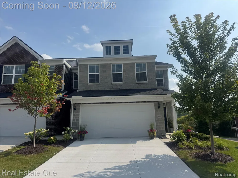 297 Strawberry Drive Rochester Hills City, MI 48307