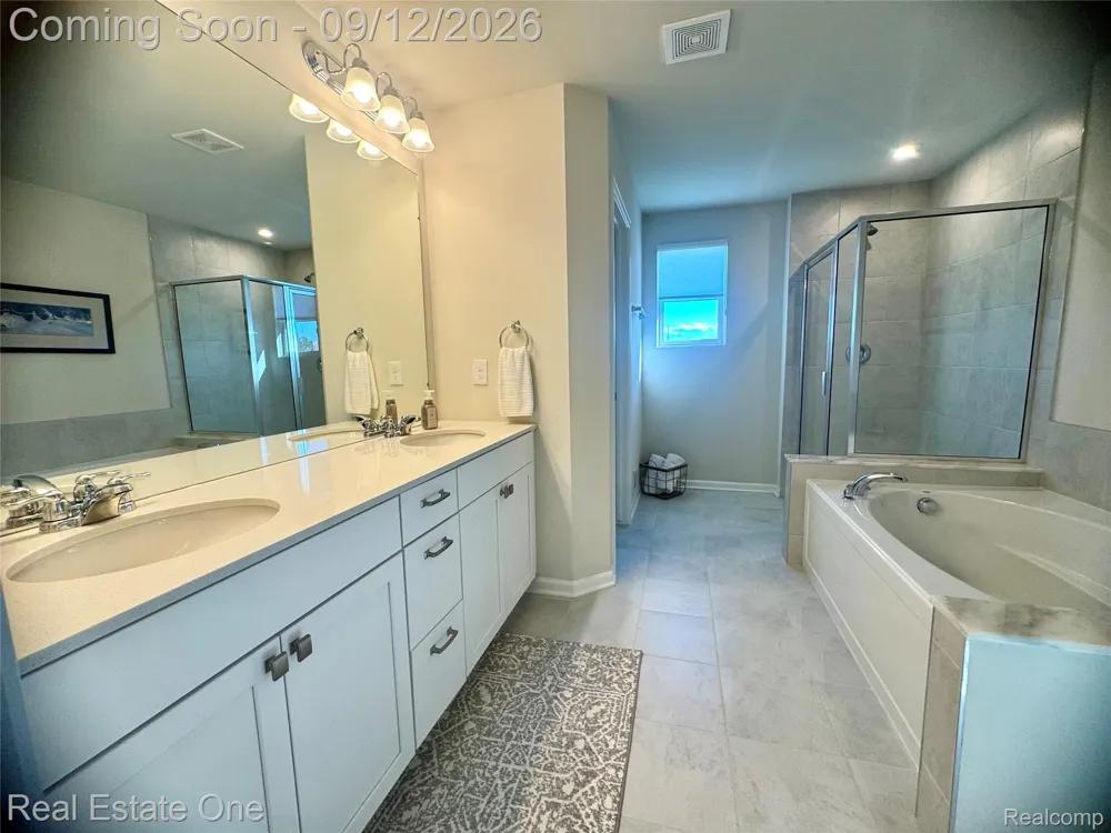 297 Strawberry Drive Rochester Hills City, MI 48307