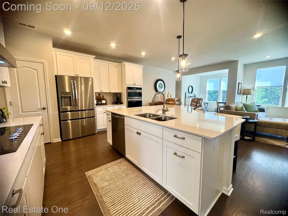 297 Strawberry Drive Rochester Hills City, MI 48307