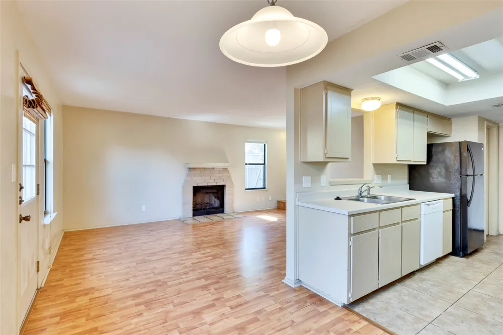 8806 Springmail Circle Austin, TX 78729