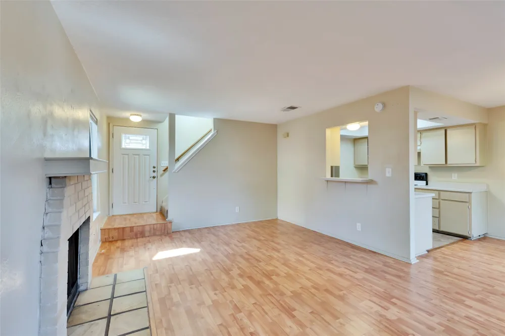 8806 Springmail Circle Austin, TX 78729