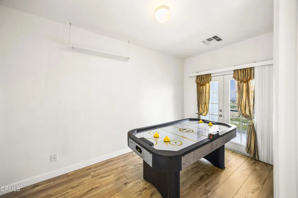 8671 Deer Haven Drive Pinon Hills, CA 92372