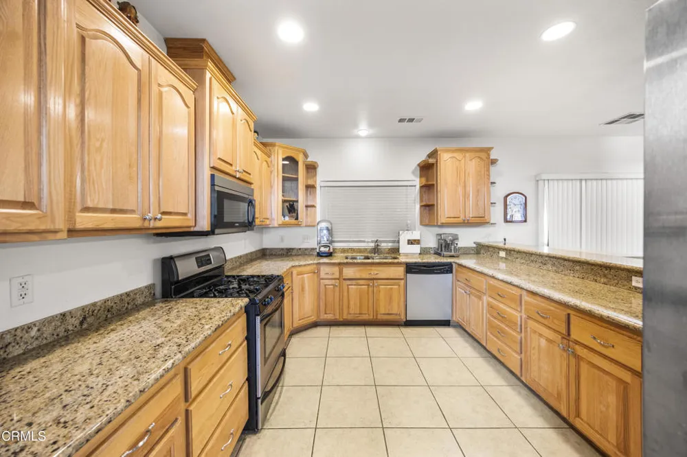 8671 Deer Haven Drive Pinon Hills, CA 92372