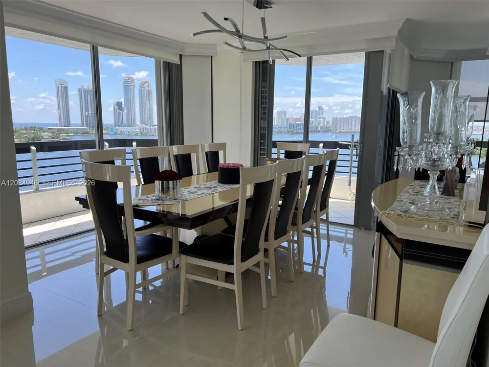 3530 Mystic Pointe Dr #1215 Aventura, FL 33180