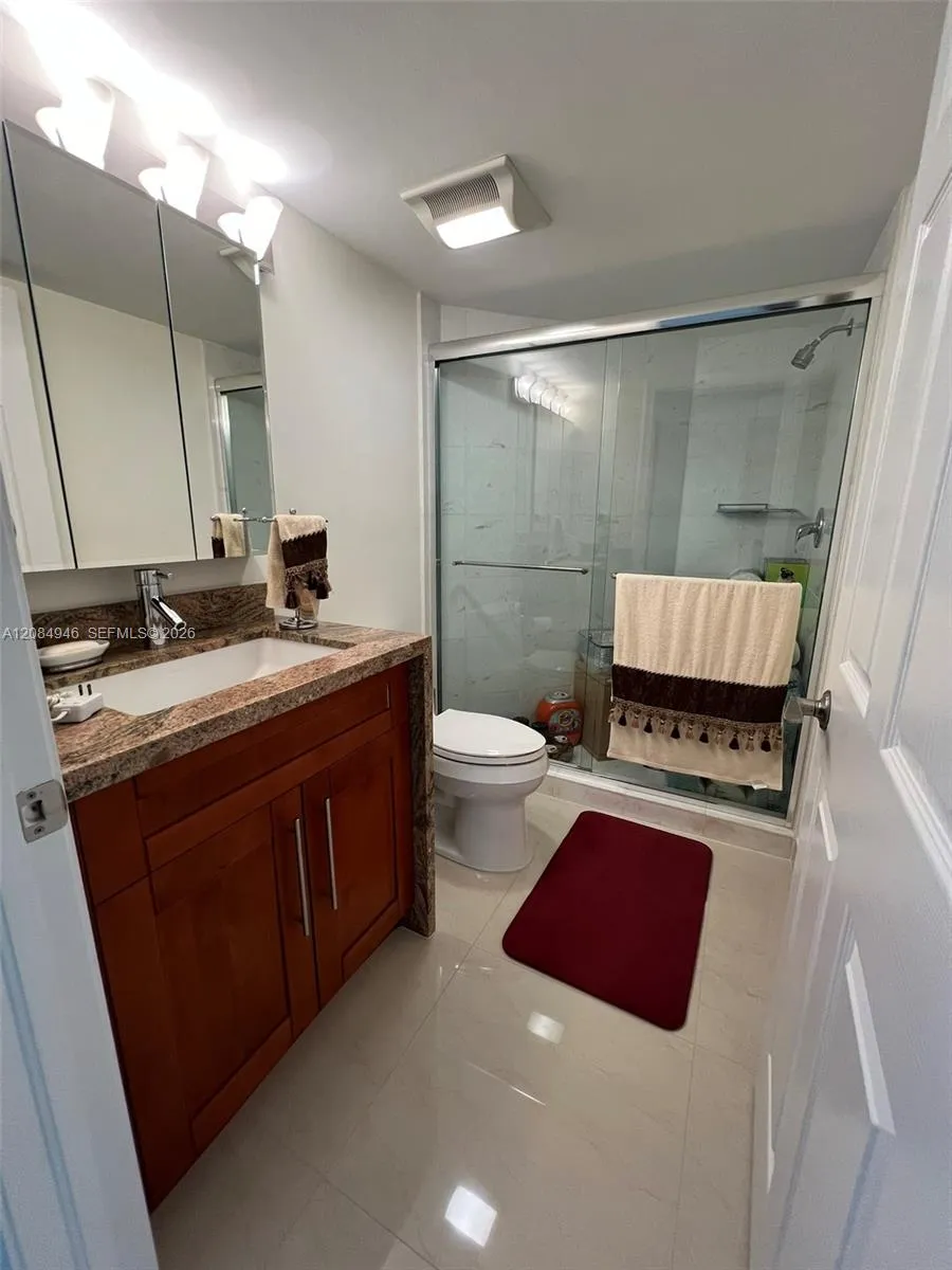 3530 Mystic Pointe Dr #1215 Aventura, FL 33180