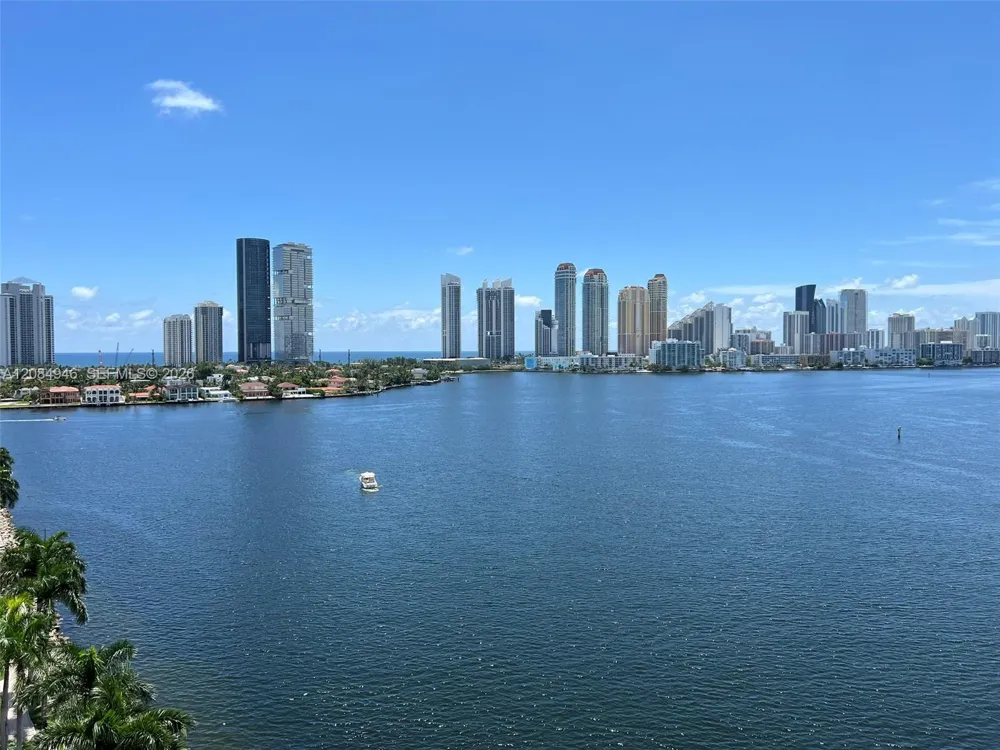 3530 Mystic Pointe Dr #1215 Aventura, FL 33180