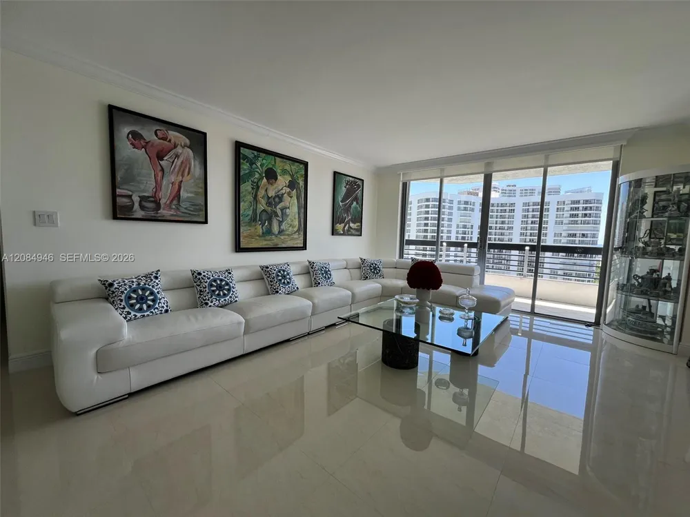 3530 Mystic Pointe Dr #1215 Aventura, FL 33180