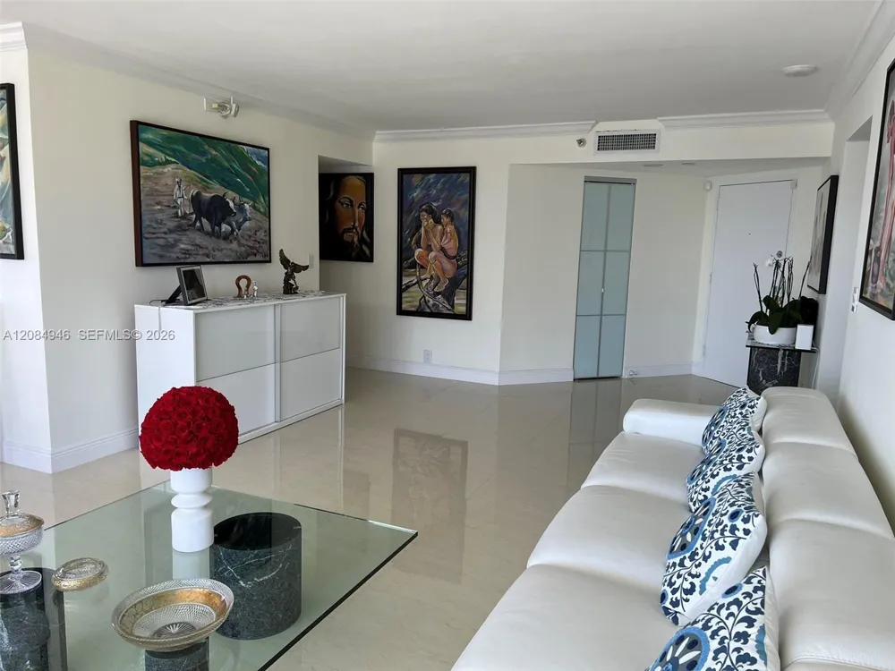 3530 Mystic Pointe Dr #1215 Aventura, FL 33180