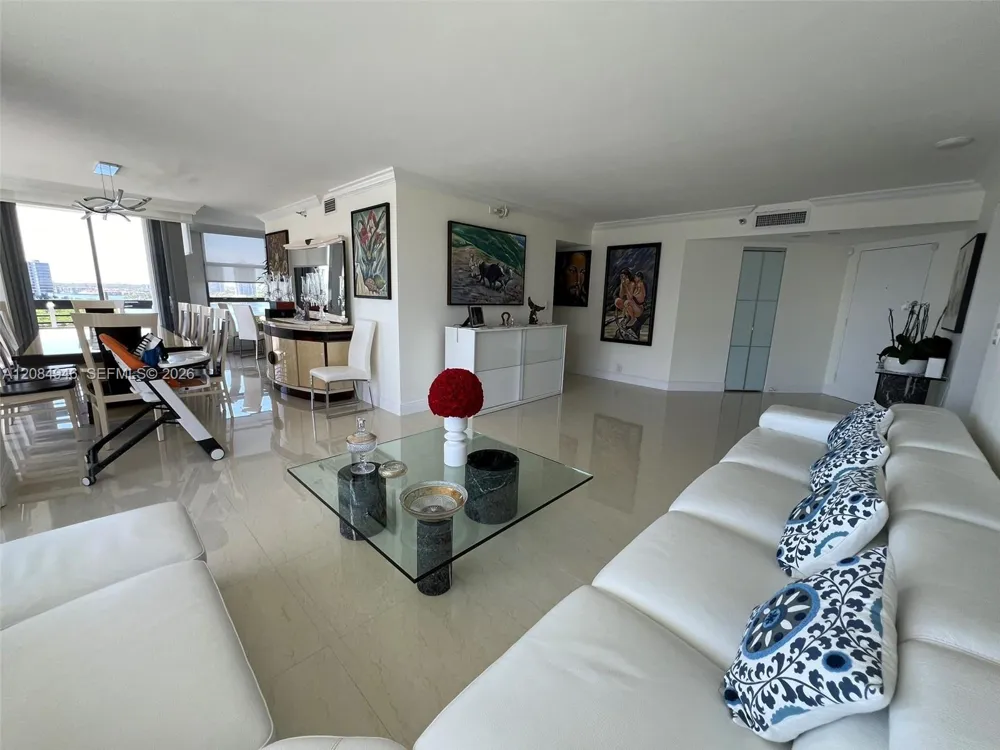3530 Mystic Pointe Dr #1215 Aventura, FL 33180