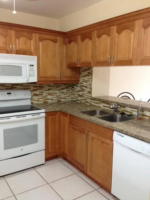 4100 58TH AVENUE #303 Hollywood, FL 33021