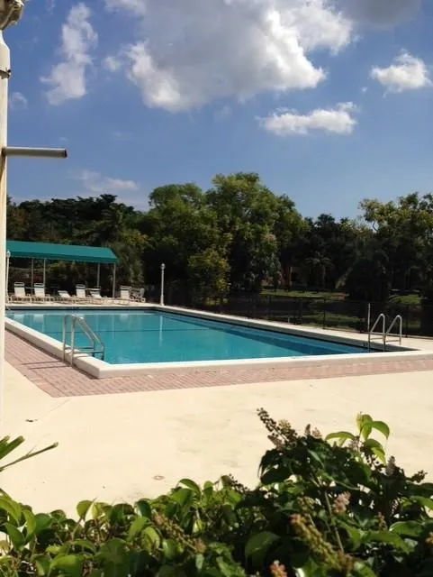 4100 58TH AVENUE #303 Hollywood, FL 33021