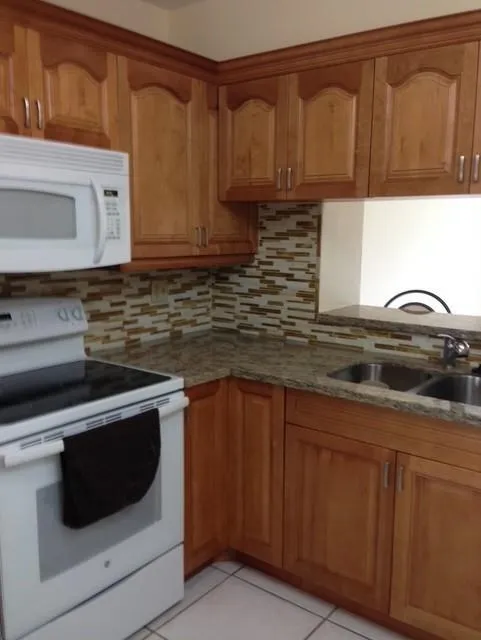 4100 58TH AVENUE #303 Hollywood, FL 33021