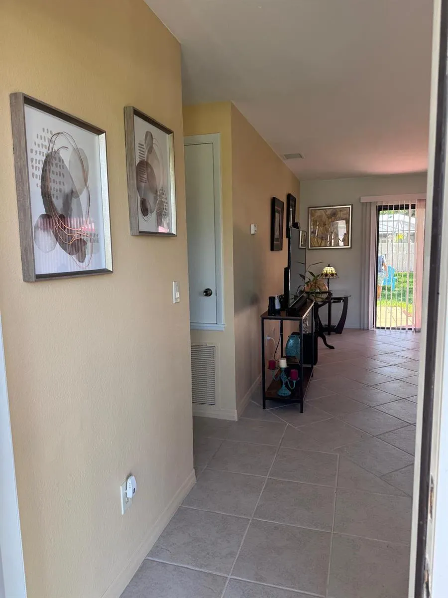 2386 SE LONGHORN AVENUE Port St. Lucie, FL 34952