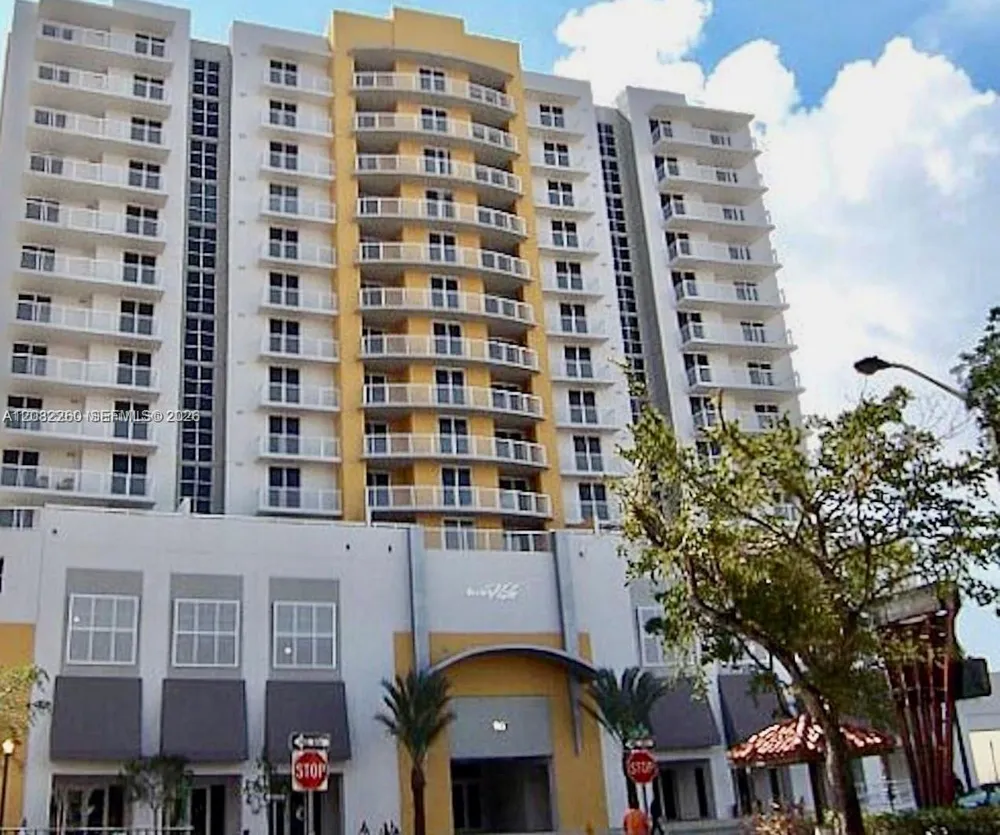 900 SW 8th St #808 Miami, FL 33130