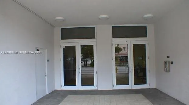 900 SW 8th St #808 Miami, FL 33130