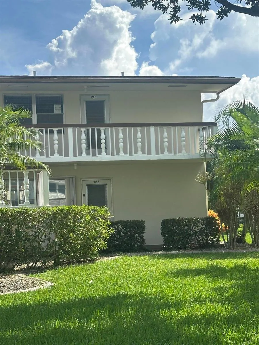 195 WINDSOR I West Palm Beach, FL 33417