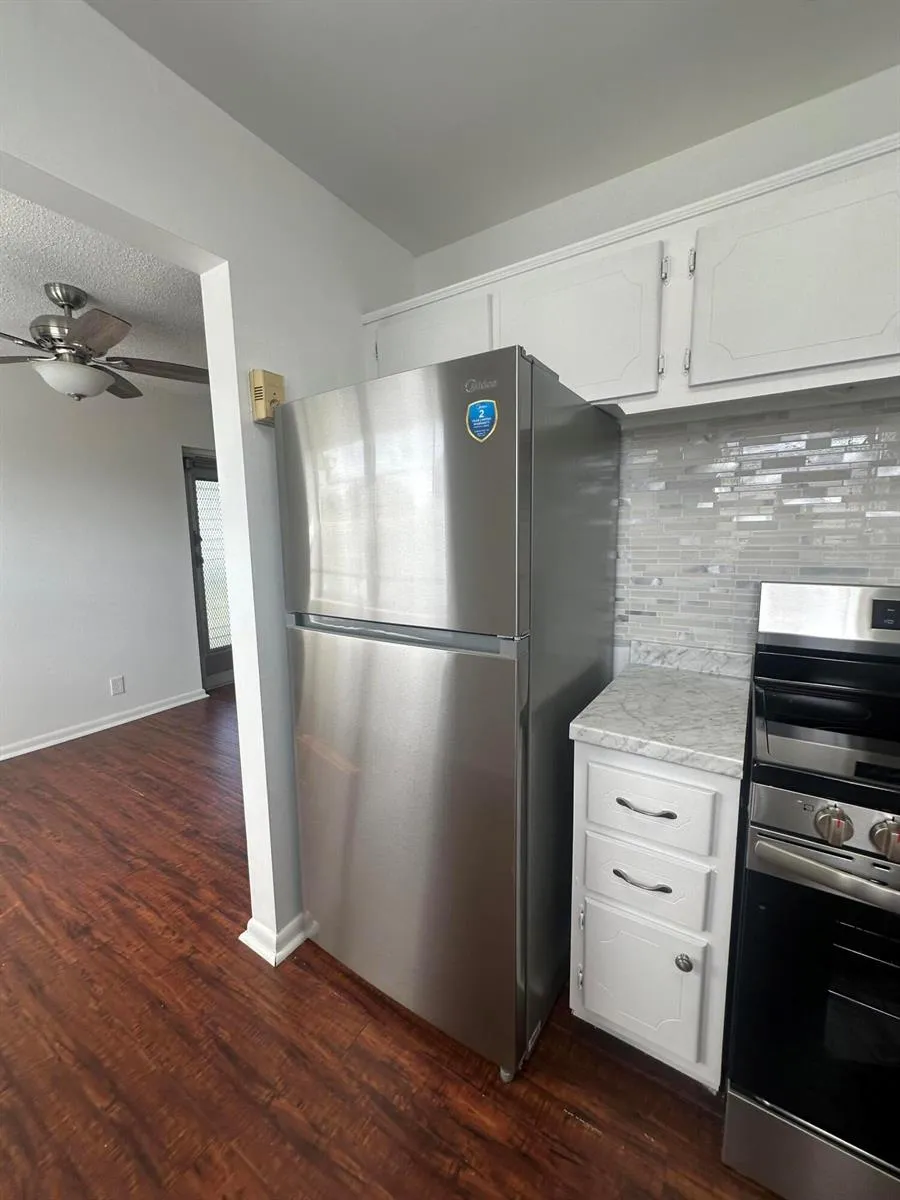 195 WINDSOR I West Palm Beach, FL 33417