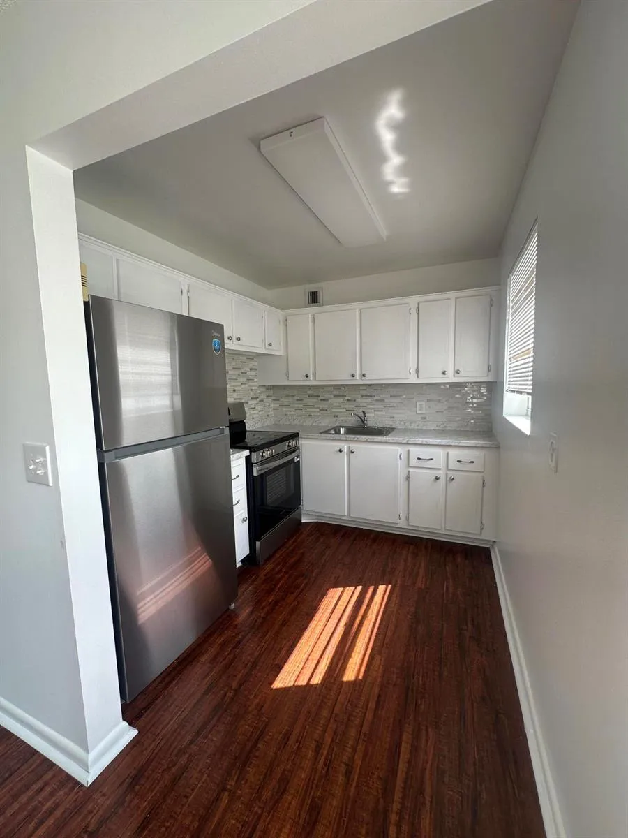 195 WINDSOR I West Palm Beach, FL 33417