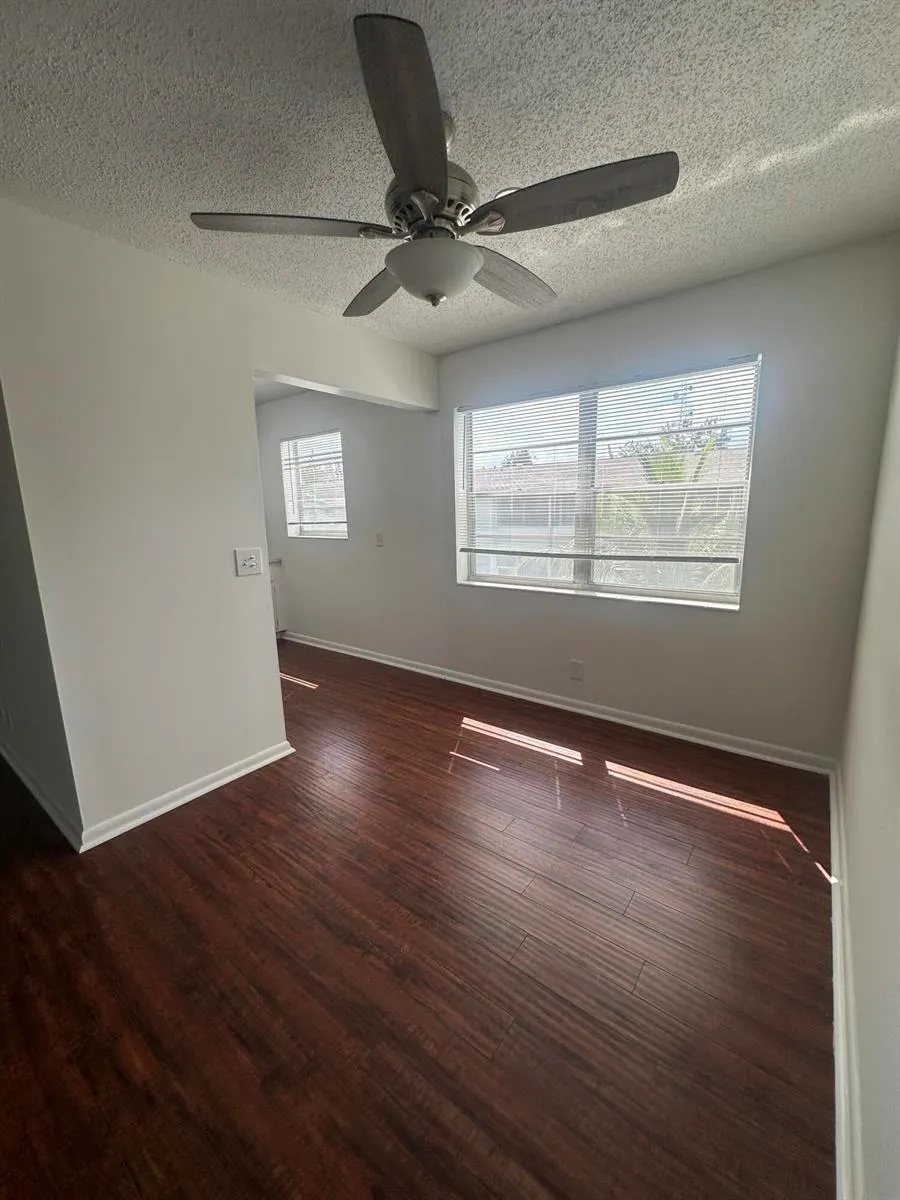 195 WINDSOR I West Palm Beach, FL 33417
