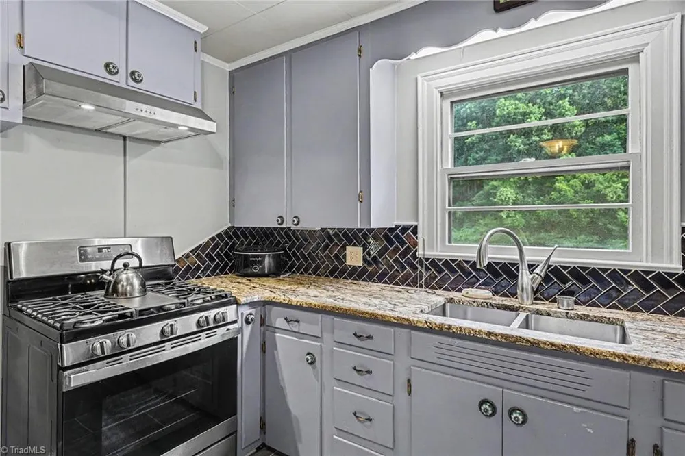 2767 Westfield Road Mount Airy, NC 27030