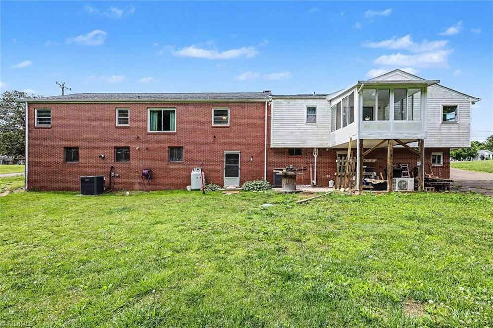 2767 Westfield Road Mount Airy, NC 27030