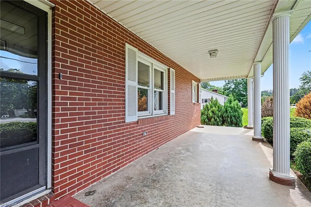 2767 Westfield Road Mount Airy, NC 27030