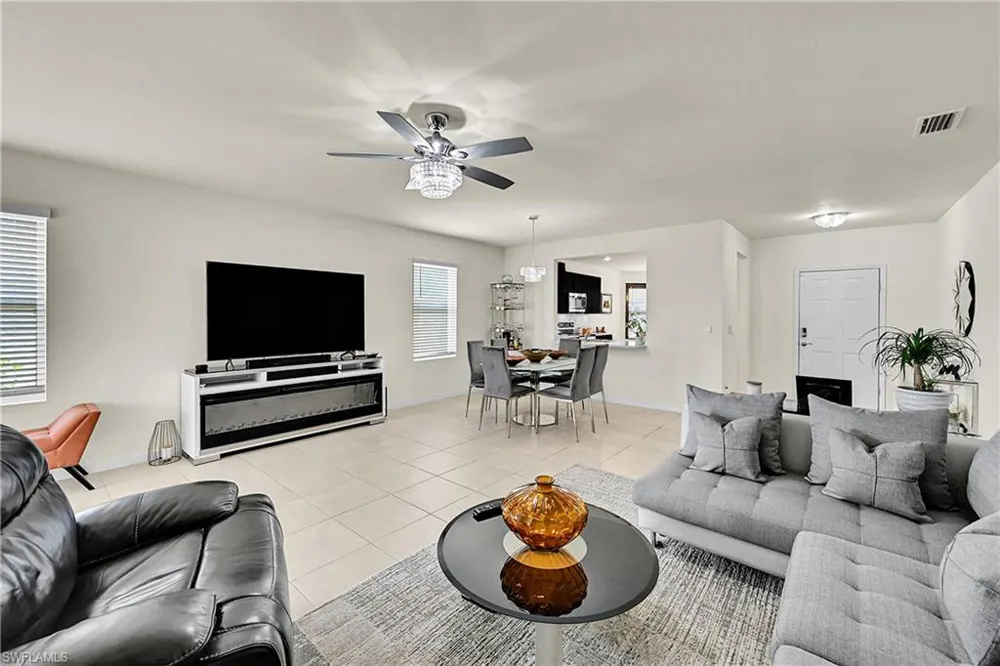 1616 NE 6th Place Cape Coral, FL 33909