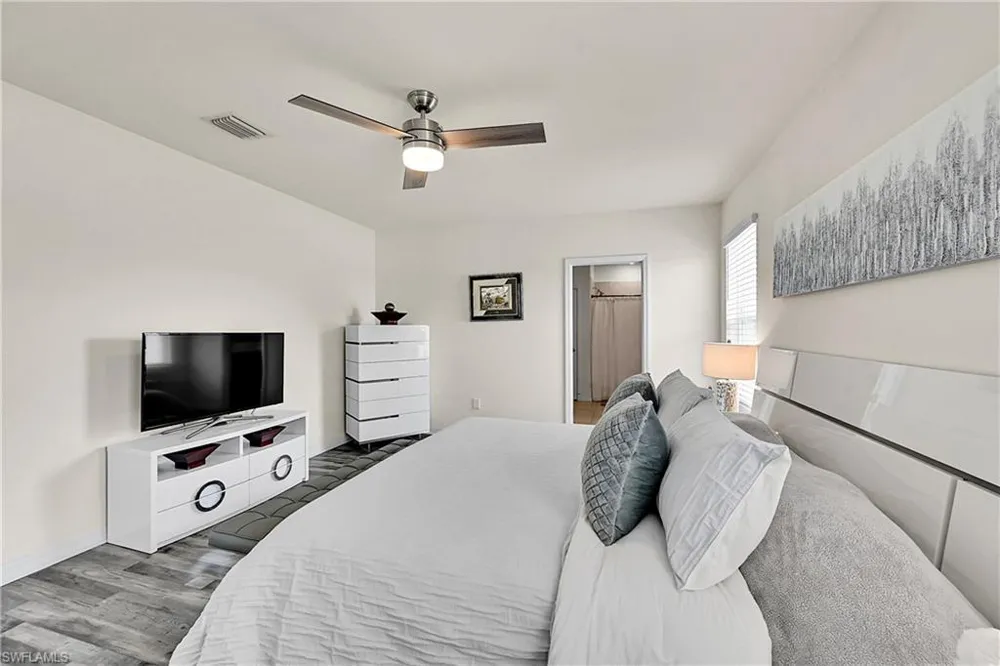 1616 NE 6th Place Cape Coral, FL 33909