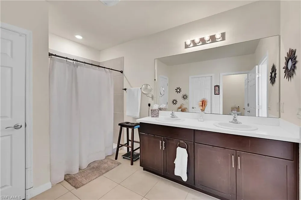 1616 NE 6th Place Cape Coral, FL 33909