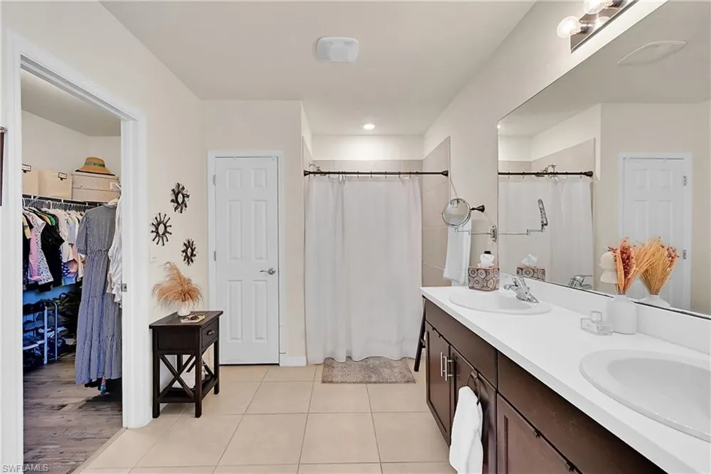 1616 NE 6th Place Cape Coral, FL 33909