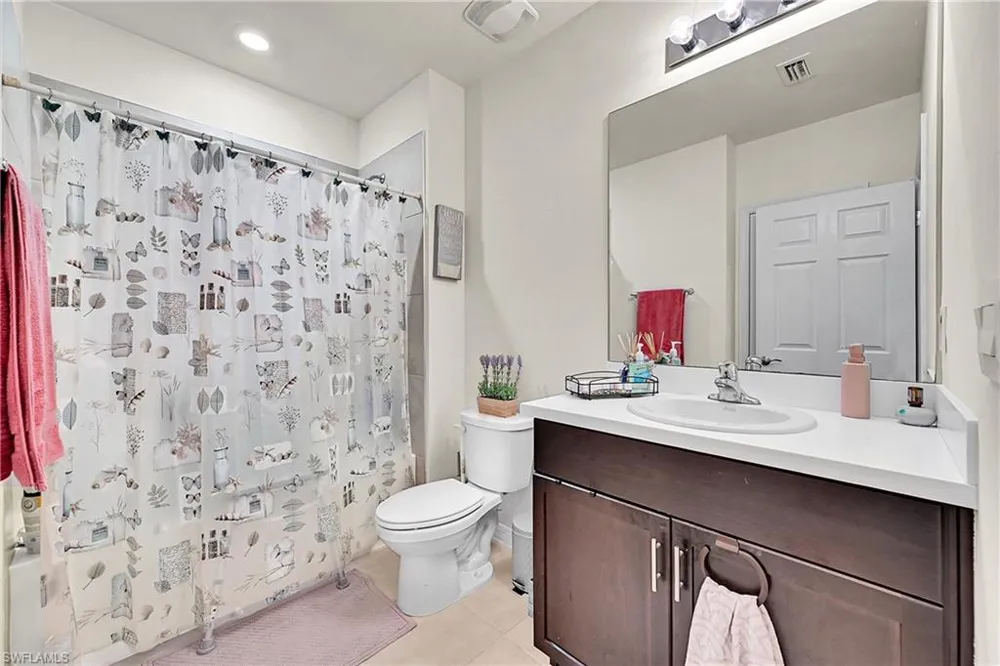 1616 NE 6th Place Cape Coral, FL 33909