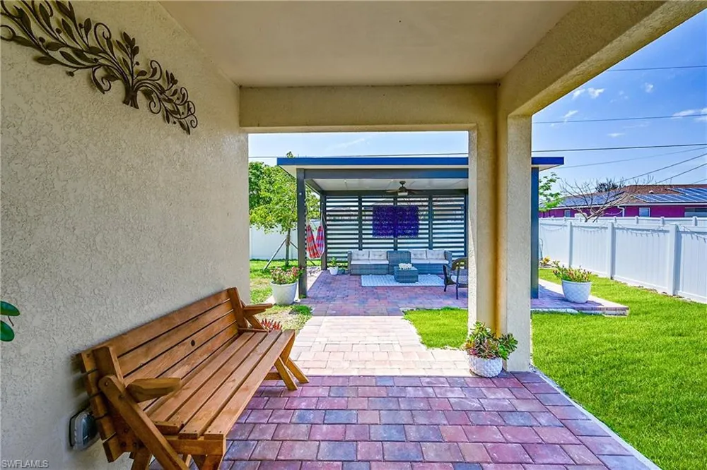 1616 NE 6th Place Cape Coral, FL 33909