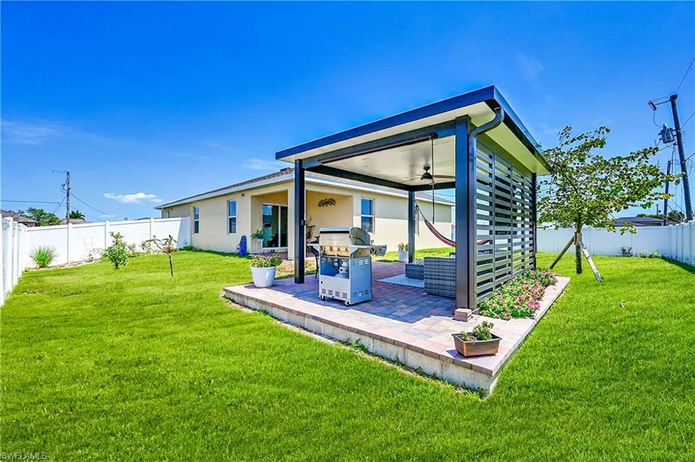 1616 NE 6th Place Cape Coral, FL 33909